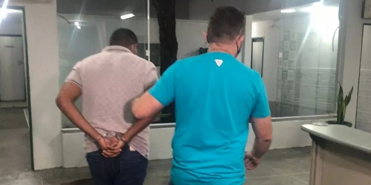 Pastor é preso suspeito de estuprar a filha e outras cinco crianças no Ceará