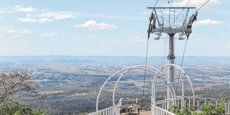Camilo Santana anuncia data de inauguração do teleférico de Barbalha; saiba quando