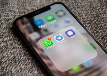 WhatsApp anuncia que irá parar de funcionar em alguns celulares; confira se o seu está na lista (Foto: Shutterstock)