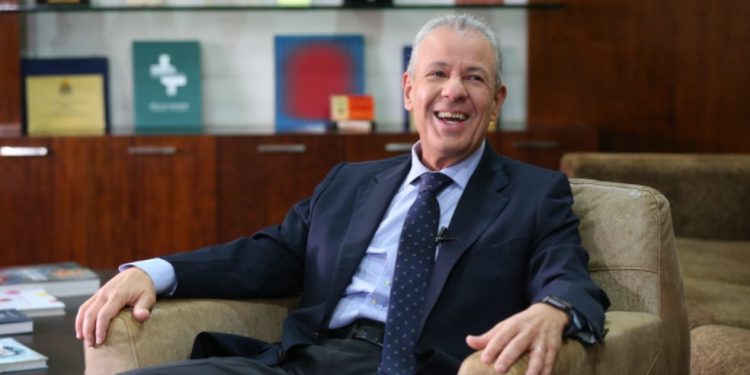 Ministro de Minas e Energia, Bento Albuquerque em Fortaleza (Foto: Fabiane de Paula)