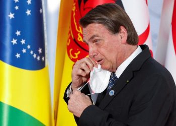 Jair Bolsonaro é um dos únicos líderes do G20 que não tem reuniões previstas com outros presidentes (Foto: Guglielmo Mangiapane/Reuters)