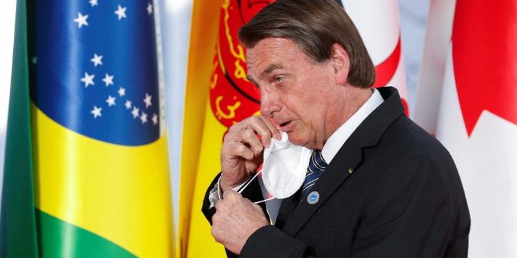 Rejeitado por líderes mundiais no G20, Bolsonaro tem agenda esvaziada e é ironizado pela imprensa italiana
