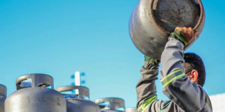 Aprovado Auxílio Gás para famílias de baixa renda; saiba quem tem direito