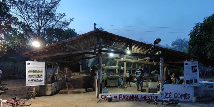 Com quase 70 anos, Casa de Farinha Mestre José Gomes retoma tradicional farinhada no Crato