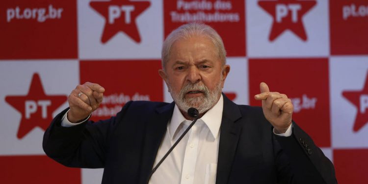 Lula prevê 1º turno isolado à esquerda e aposta em aliados só no 2º