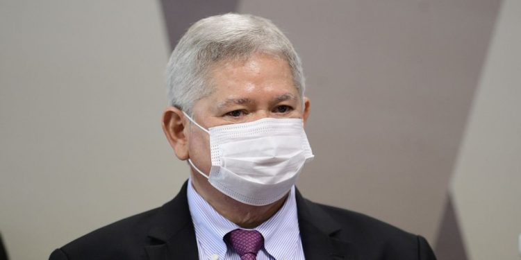 CPI ouve sócio de empresa suspeita de cometer irregularidades na Saúde