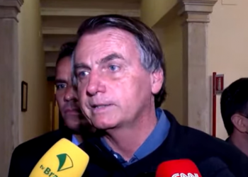 Bolsonaro confunde John Kerry com Jim Carrey em entrevista na Itália (Foto: Reprodução/TV Brasil)