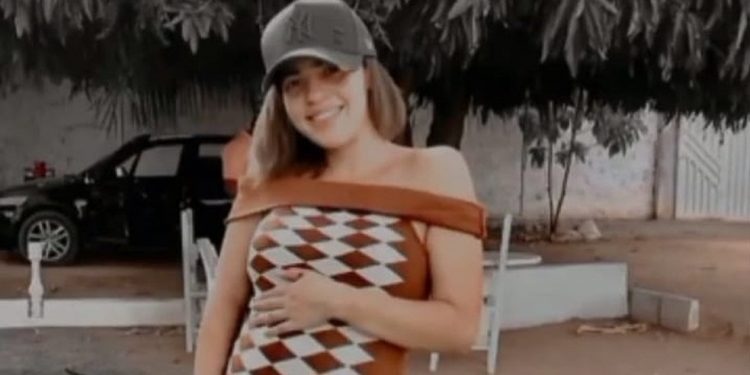 Jovem de 19 anos grávida de oito meses é achada morta dentro de casa em Brejo Santo