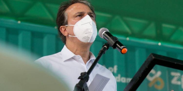 Camilo diz que cautela com Réveillon e Carnaval é pelo tamanho do público: ‘100, 500 mil pessoas’