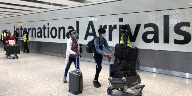 Omicron: por que nova variante detectada na África do Sul pode ser ‘pior já existente’