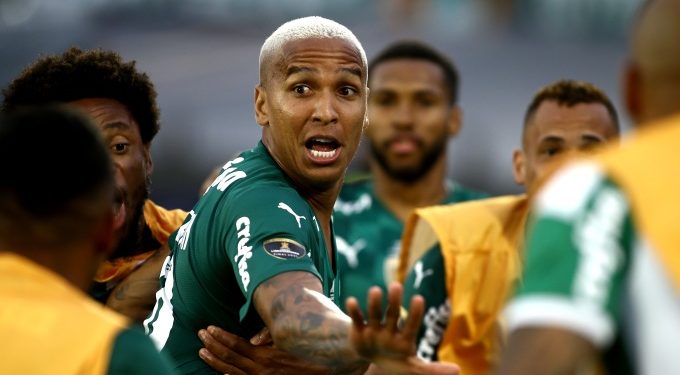Com gol de Deyverson, Palmeiras bate o Flamengo na final e é tricampeão da Libertadores