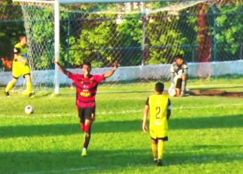 Jogador do Guarani de Juazeiro comemora gol (Foto: Reprodução/YouTube)