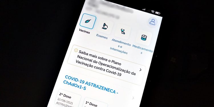 Passaporte sanitário no Ceará pode ser apresentado por cartão de vacinação físico ou digital