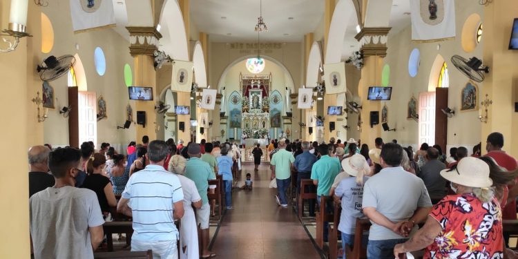 Após dois anos, Romaria de Finados é celebrada em Juazeiro do Norte com o retorno dos fiéis
