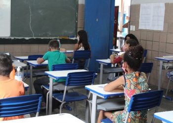 Juazeiro do Norte retoma aulas presenciais; veja cronograma