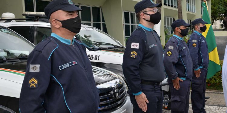 Número de vagas em concurso da Polícia Militar do Ceará é ampliado para 3 mil, anuncia Camilo