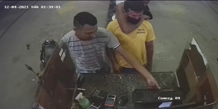 Policial prende o próprio irmão após reconhecê-lo em assalto no Crato