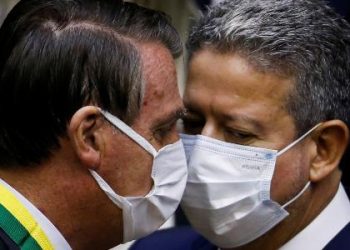 Presidente Jair Bolsonaro (PL) e o presidente da Câmara, Arthur Lira (PP-AL)