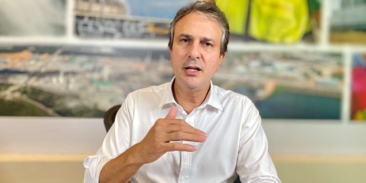 Camilo garante melhorias salariais para servidores públicos estaduais em 2022