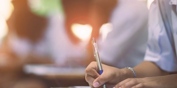 Concurso da Funsaúde: resultado preliminar da área administrativa é divulgado; veja lista