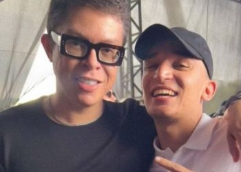 Além de posar com DJ Ivis, o cantor João Gomes escreveu uma mensagem de apoio e benção ao colega, que foi preso por agredir a ex-esposa, Pamella Holanda (Foto: Reprodução/Instagram)