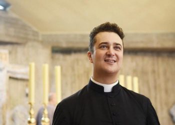 Francesco Spagnesi (Foto: Reprodução/PinkNews)