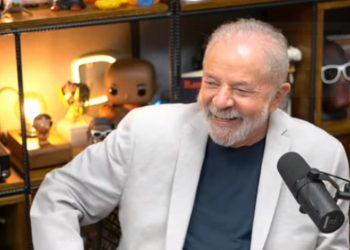 O ex-presidente Luiz Inácio Lula da Silva em entrevista ao podcast Podpah (Foto: Reprodução/Podcast Podpah)