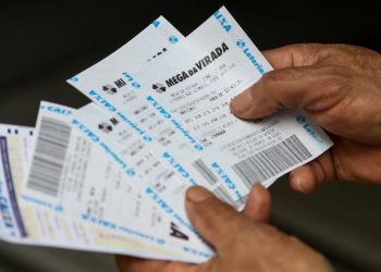 Mega da Virada? É mais fácil um acidente de avião do que levar o prêmio