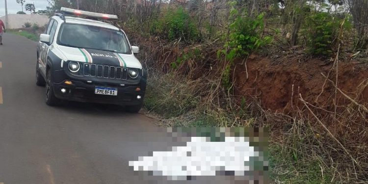 Mulher é morta a facadas pelo ex-companheiro em Farias Brito