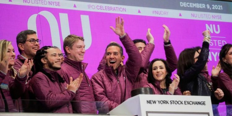 Como o Nubank se tornou o banco mais valioso da América Latina sem dar lucro