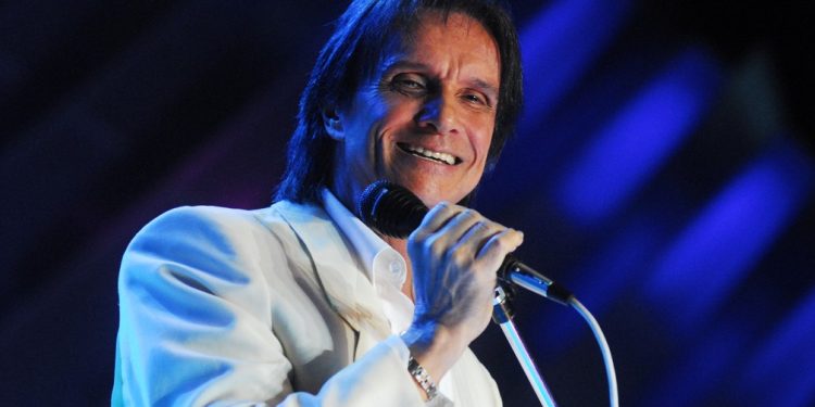 Especial de fim de ano inédito de Roberto Carlos é confirmado; veja data