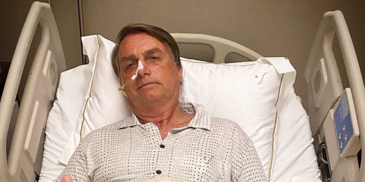 Bolsonaro é internado as pressas em São Paulo; saiba o motivo