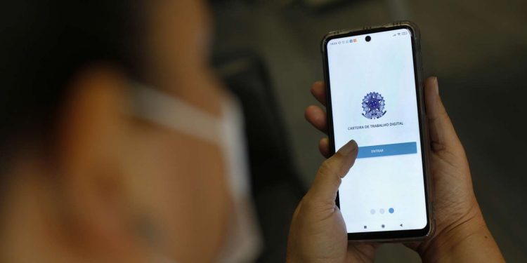 Ceará encerra 2021 com 81.460 novos postos de trabalho