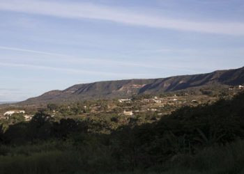 Camilo Santana sanciona decreto que regulamenta lei que beneficia a Chapada do Araripe