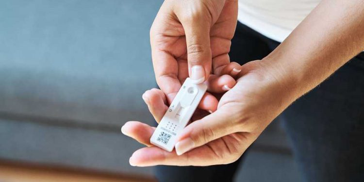 Anvisa libera venda de autotestes de Covid-19 no Brasil; entenda