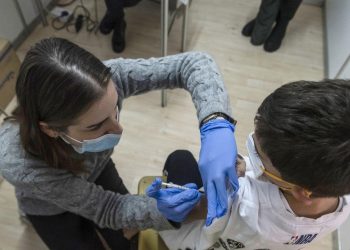 Vacinação de crianças deve começar na próxima semana no Ceará (Foto: AFP)