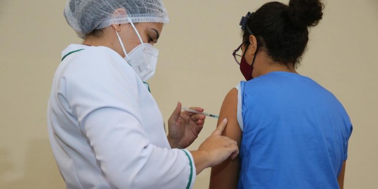 147 mil crianças no Ceará estão com o cadastro incompleto para a vacina da Covid-19