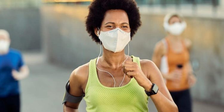 Pesquisa aponta que máscaras de proteção não atrapalham a realização de exercícios físicos