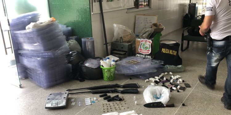 Dois laboratórios de droga são fechados durante operação das polícias Civil e Militar, em Iguatu