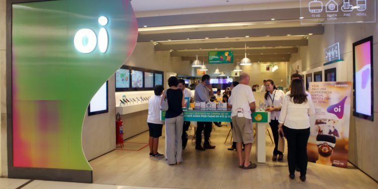 Anatel aprova venda da Oi Móvel para Claro, Tim e Vivo; veja o que muda para o consumidor