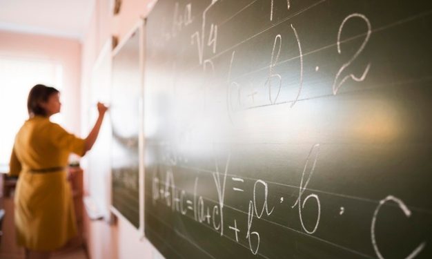 Aumento para professores: de onde veio a lei e até onde vai a discussão