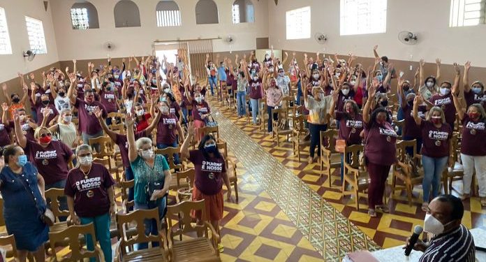 Por unanimidade, professores de Barbalha deliberam entrar em estado de greve