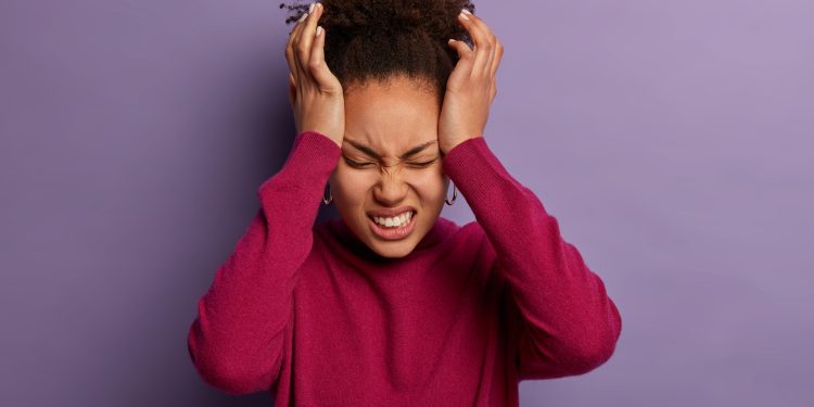 Nova onda da pandemia acende alerta para cuidados com a saúde mental