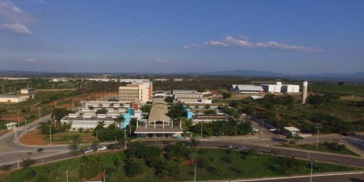 Após 2 anos, UFCA volta às aulas presenciais com exigência de passaporte vacinal; veja data