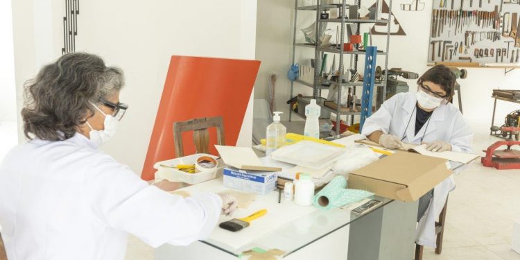 Instituto Sérvulo Esmeraldo realiza projeto de implantação do acervo documental do artista cratense