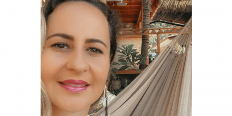 Mulher de 36 anos morre enquanto se balançava na rede