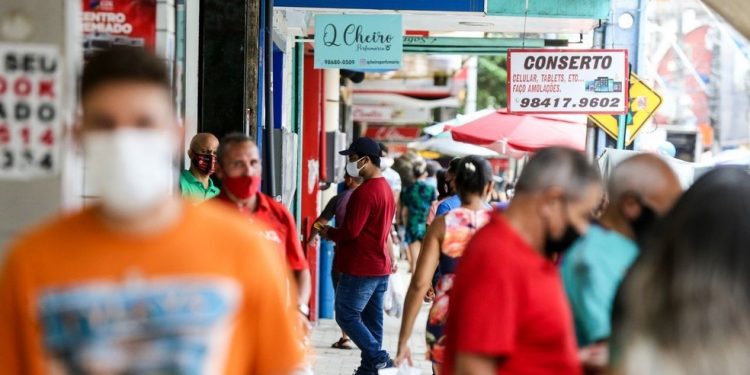 Veja o que abre e o que fecha no período de carnaval no Ceará