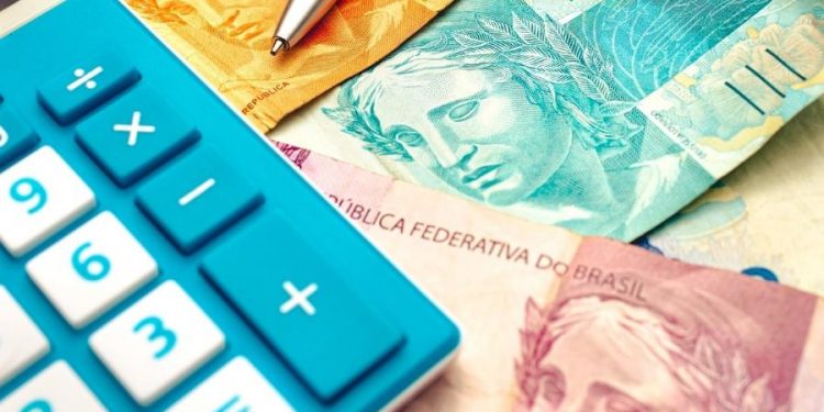 Dinheiro esquecido em banco: como resgatar valores de pessoa que já morreu?