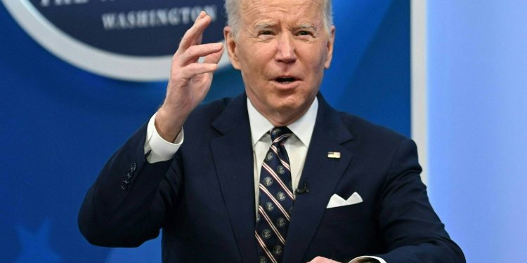 Biden chama Putin de agressor e anuncia novas sanções contra a Rússia