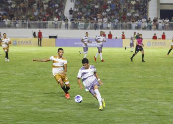 Em clima de despedida do governo, Camilo Santana inaugura Arena Romeirão em Juazeiro do Norte